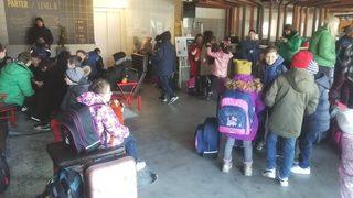 Ukrayna'nın işgali: Dnipro'daki yetimhaneden 52 çocuk İskoçya'ya ulaştı