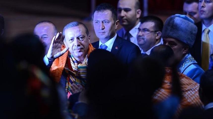 Erdoğan: T&uuml;rkmenlerin i&ccedil; siyaset malzemesi yapılması tehlikeli