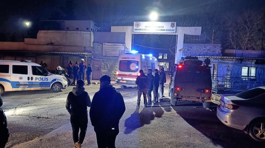 Son Dakika: Şanlıurfa'da cezaevinde isyan! Takviye kuvvet sevk edildi, şehir ayağa kalktı
