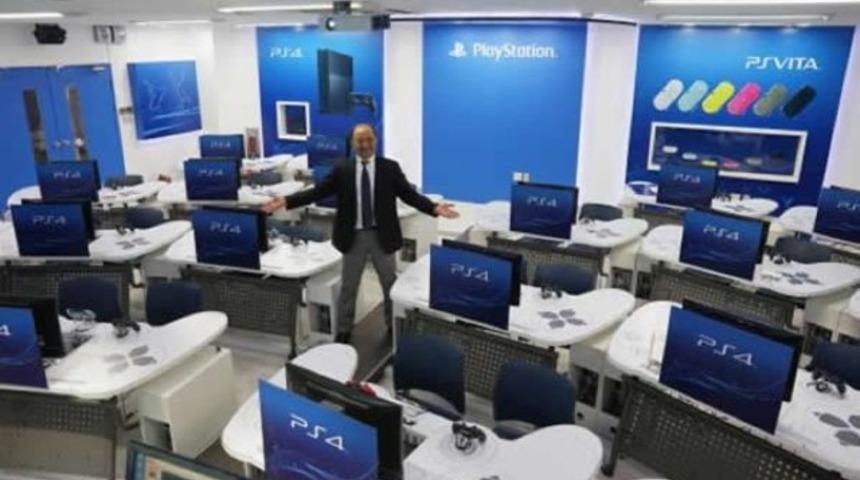 Playstation Üniversitesini gördünüz mü?