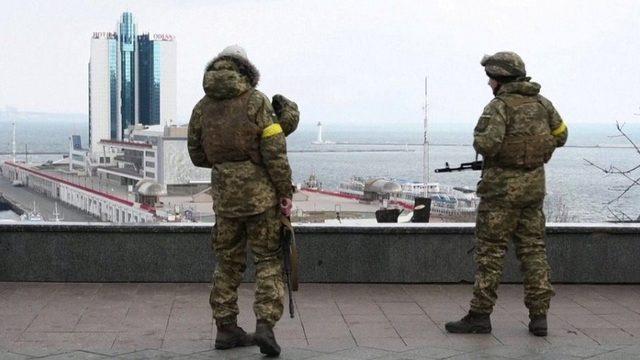 Odessa limanında askerler