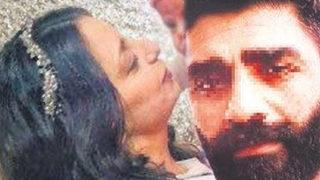 Akılalmaz oyun! Eşinin önünde sevgilisine ateş etti