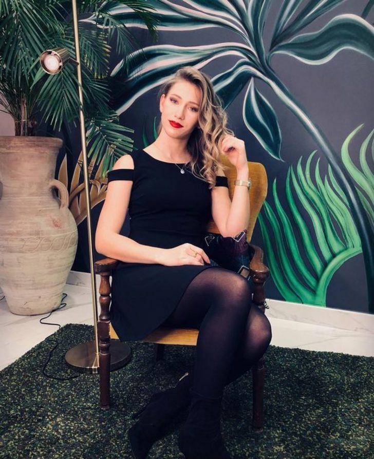 İtalya ordusundan istifa eden savaş pilotu Giulia Schiff, Ukrayna direnişine katıldı G1