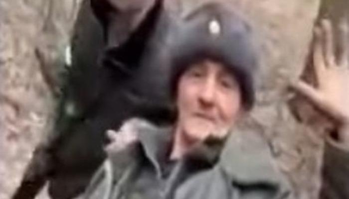 Ukraynalı yaşlı adam Rus ordusunun mühimmatlarını çaldı! Ukrayna askerleri büyük şaşkınlık yaşadı