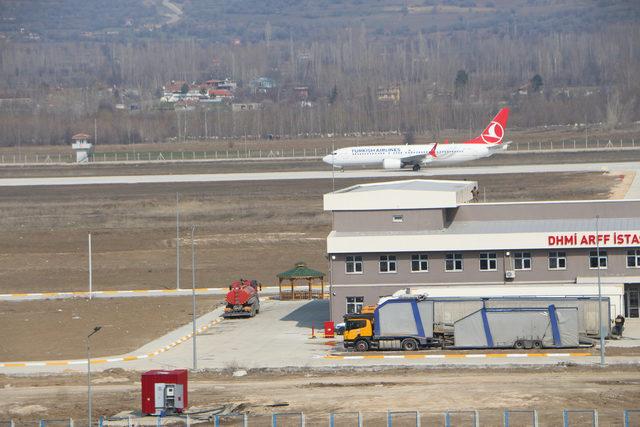 Tokat'ın yeni havalimanına ilk yolcu uçağı indi - Genel - Tokat - 