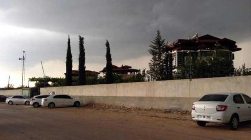 Şato gibi evin sahiplerinden a&ccedil;ıklama