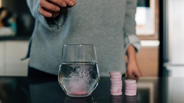 C, D VE B12 vitaminlerinin bağışıklık sistemine etkisi nedir? Vitamin takviyesi alınmalı mı?