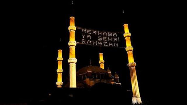 Ramazanın ilk günü ne zaman? 2022 ilk oruç nisanın kaçında? Ramazanın 1. günü ne zaman? Ramazan hangi gün başlıyor?