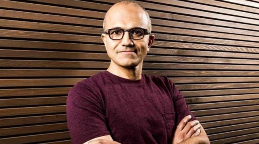 Nadella Microsoft’a yeni bir yol çiziyor