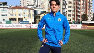 Fenerbahçe, Güney Koreli genç futbolcu Jin-ho Jo ile sözleşme imzaladı