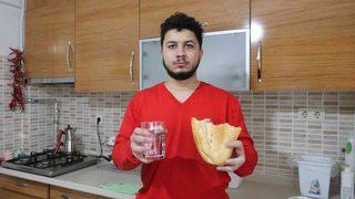 Doktor doktor gezerek çare arıyor! Bir yıldır hiç acıkmıyor