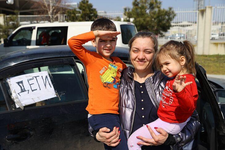 Ukraynalı gelin ailesini görmek için gittiği Primorsk'ta savaşın ortasında kaldı G1