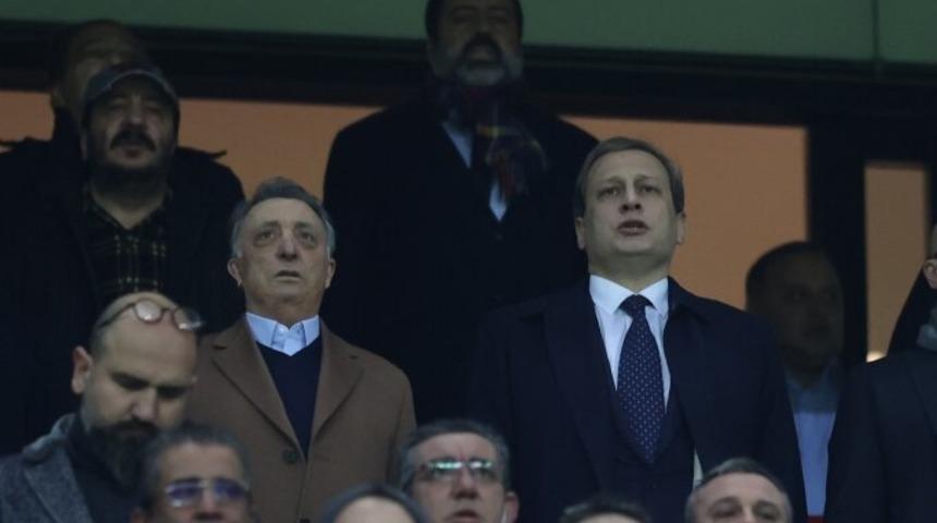 Ahmet Nur Çebi'ye zehir zemberek sözler: "Senden rahatsızız!"