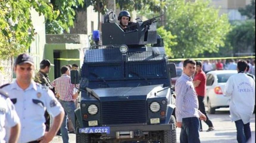 Osmaniye'de silahlı kavga: 3'&uuml; polis 14 yaralı
