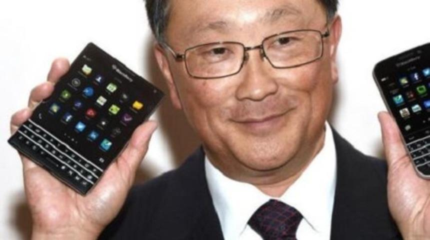 BlackBerry&rsquo;den Passport adlı kare telefon!