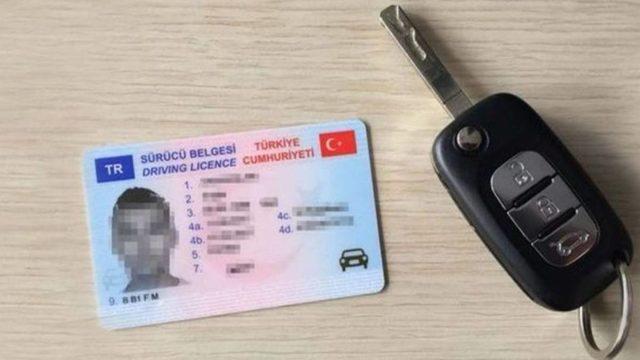 Ehliyet yenileme nasıl yapılır? Ehliyet yenileme son gün ne zaman? 2022 ehliyet yenileme işlemi nasıl yapılır? 2022 ehliyet ücreti ne kadar? 