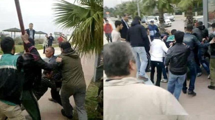 Eşini herkesin i&ccedil;inde d&ouml;v&uuml;nce lin&ccedil; ediliyordu