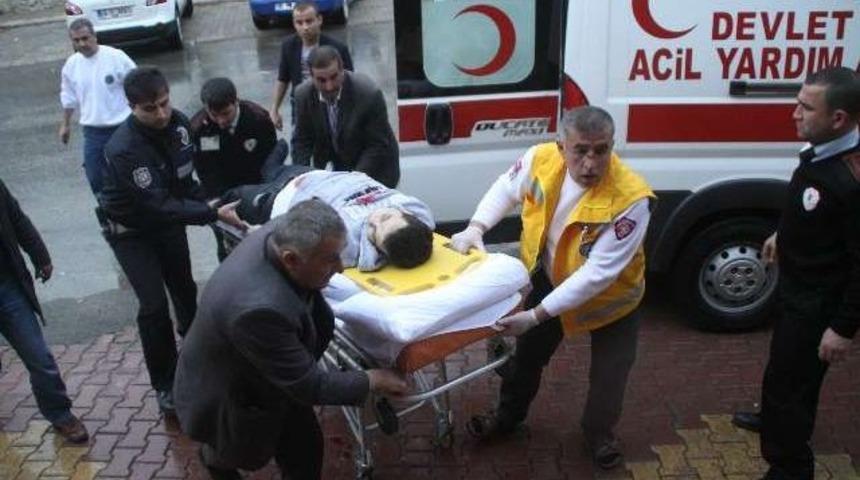 Öğrenci evinde bıçaklı kavga: 5 yaralı