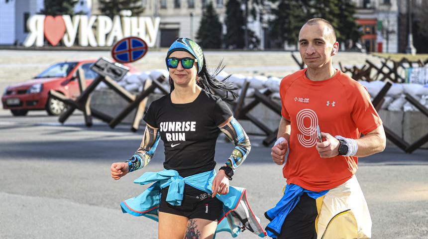 Kiev'de hava saldırıları azaldı! Sokaklarda hareketlilik arttı