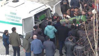 Eski eşi ile kızını öldürdü, emniyete gidip her şeyi itiraf etti! Kokmasınlar diye camları açmış