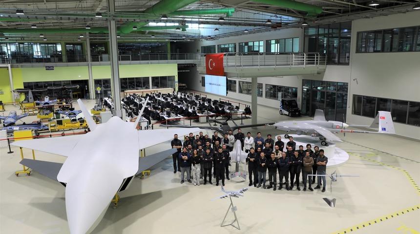 Selçuk Bayraktar, insansız savaş uçağı Kızılelma'nın son halini paylaştı