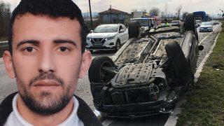 Kahreden kaza! Refüje çıkıp ters dönen aracın camından fırladı...