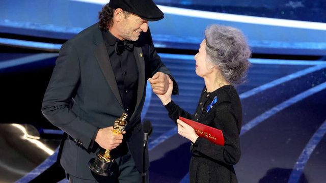 Troy Kotsur kimdir? Nereli ve kaç yaşında? Oscar'da En İyi Yardımcı Erkek Oyuncu ödülünü alan Troy Kotsur hangi filmlerde oynadı?