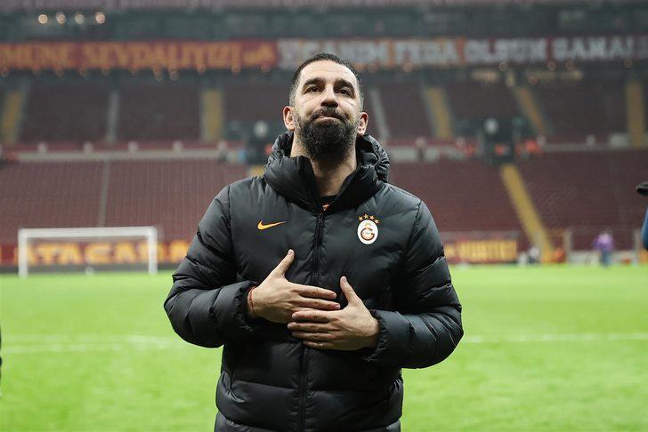 Son dakika: Galatasaray'da Arda Turan'ın tahtı yıkılıyor! Transferde rekor bonservis...