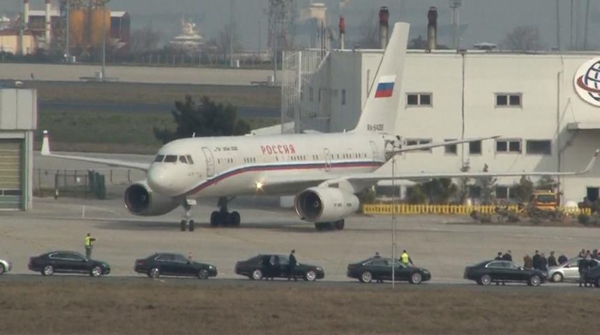 Rus heyeti barış müzakereleri için İstanbul'a geldi