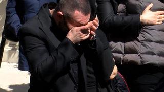 Rober Hatemo babasının cenazesinde gözyaşlarına hakim olamadı