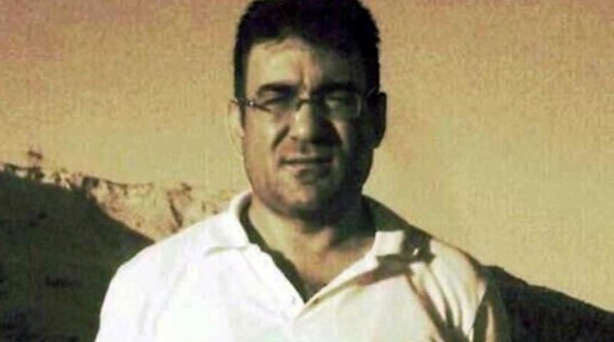 Eşinin yanında satırlı saldırıda &ouml;ld&uuml;r&uuml;ld&uuml;