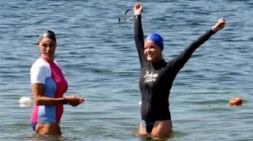 Bo Derek Boğaz'ı y&uuml;zerek ge&ccedil;ti