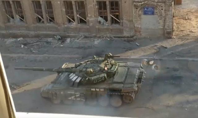 Mariupol'den yeni görüntü! Rus tankı böyle vuruldu - Dünya Haberleri