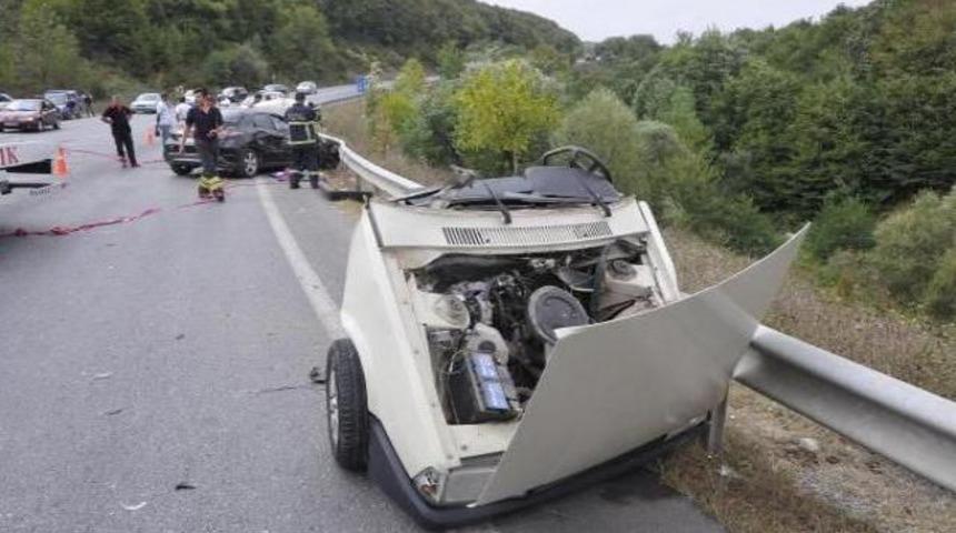 Otomobili 2'ye ayıran kaza!