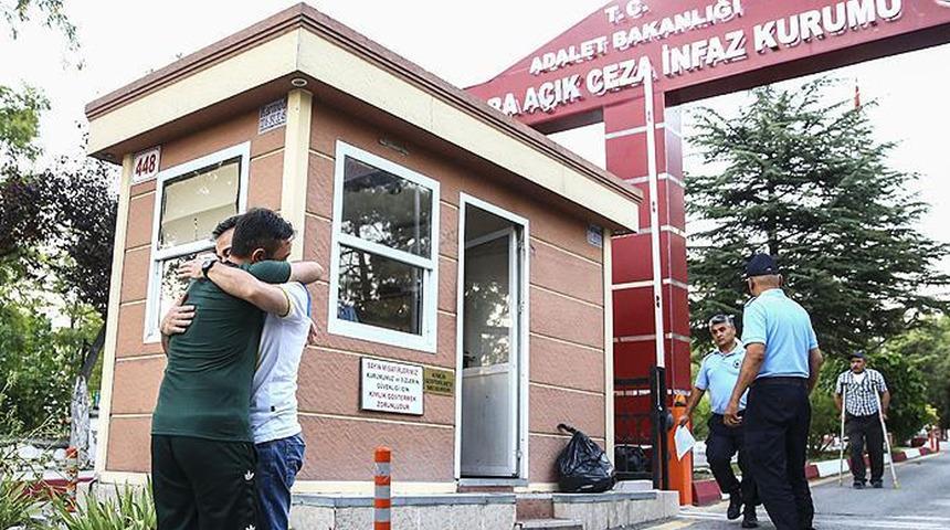 SON DAKİKA | Açık cezaevi izinleri 2 ay uzatıldı! Adalet Bakanlığından cezaevlerindekiler için koronavirüs izni kararı