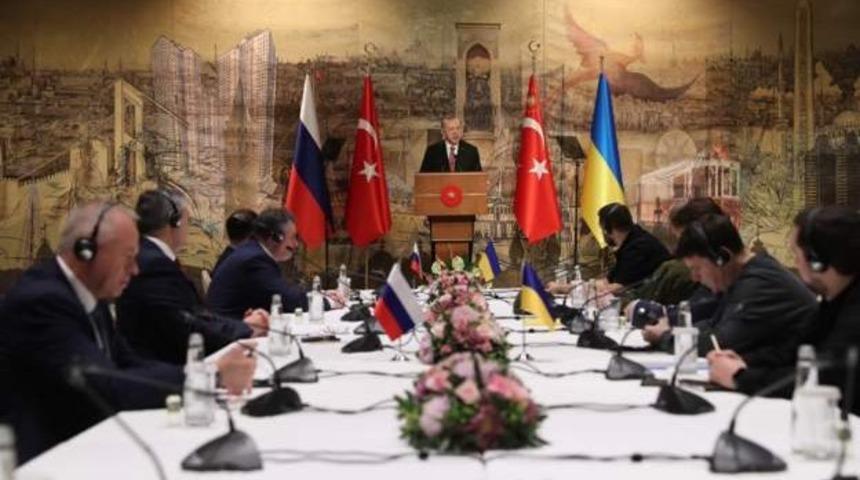 Erdoğan, İstanbul'da bir araya gelen Rusya ve Ukrayna heyetlerine 'somut sonuç' çağrısı yaptı