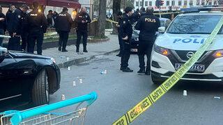 Kartal'da dehşet anları! Cadde ortasında silahlı saldırı: 2 yaralı