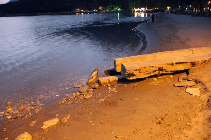 Deniz suyu 50 metre çekildi! Depremin habercisi mi? Uzmanlardan hemen açıklama geldi G4