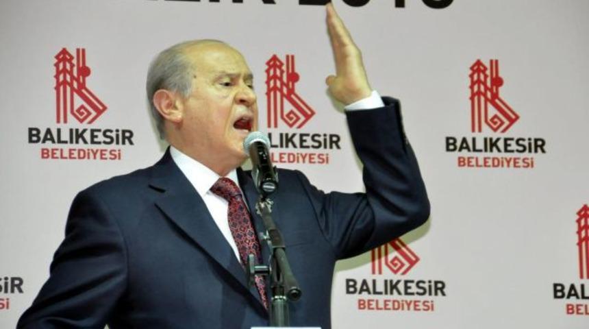 Bahçeli "Türk diye bir ırk yoktur"a ateş püskürdü