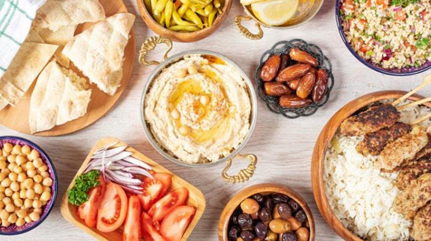 İzmir iftar vakti ne zaman? 2022 İzmir iftar, imsak ve sahur vakti ne zaman? İşte 2022 Diyanet Ramazan imsakiyesi