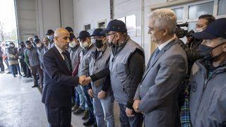 Mühendis olarak girdiği kurumu 40 yıl sonra bakan olarak girdi