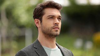 Kara Tahta dizisinin Atlas'ı Furkan Andıç kimdir? Furkan Andıç kaç yaşında, nereli? Furkan Andıç hangi dizilerde rol aldı?