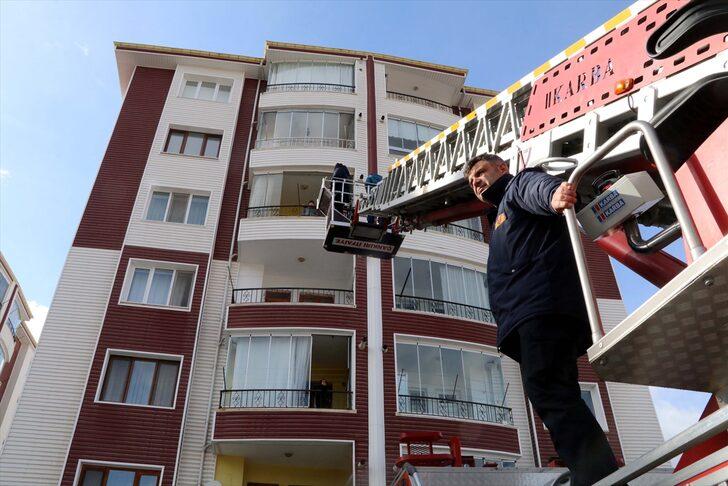 Ambulans ve itfaiye ekibi, bu kez kitap bağışı için seferber oldu G3
