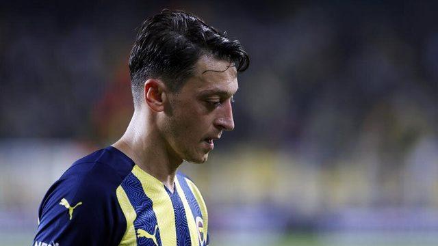 Son dakika: Fenerbahçeli Mesut Özil için menajerinden resmi açıklama!