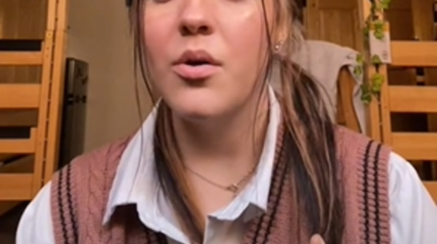 Sevgilisinin üvey kız kardeşiyle aldattığını öğrendi! İkisinin çektiği cinsel ilişki videolarını ifşa etti