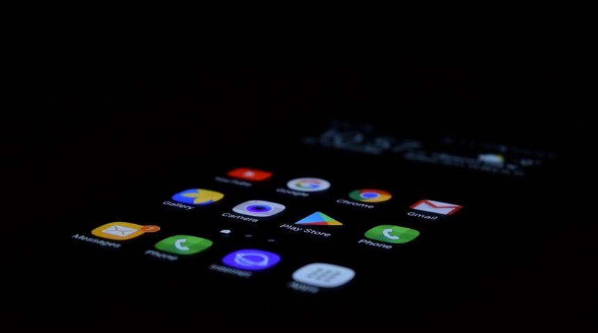 Ruslar çözümü Google Play Store alternatifi NashStore'da buldu!