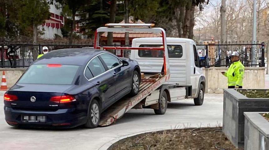 Tazminatını alamayınca belediyenin makam aracını haczettiren işçi konuştu: Bunu belediye istedi