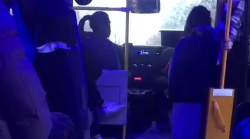 Hamile yolcu 'yavaş git, bedduamı alırsın' dedi! Minibüs şoförü böyle azarladı: Boş boş konuşmayın