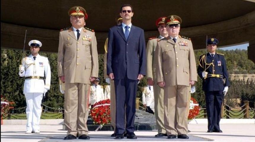 'Esad'ın komutanı T&uuml;rkiye'ye sığındı'