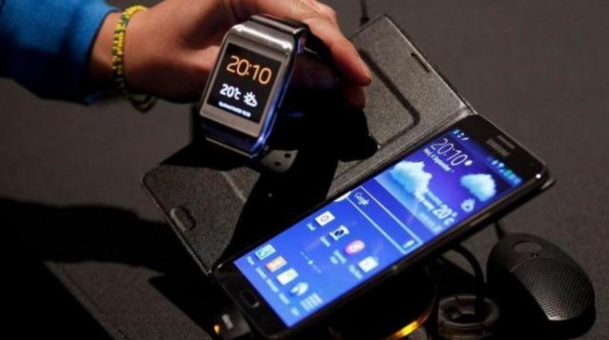 Samsung Galaxy Gear ve Note 3'&uuml; tanıttı